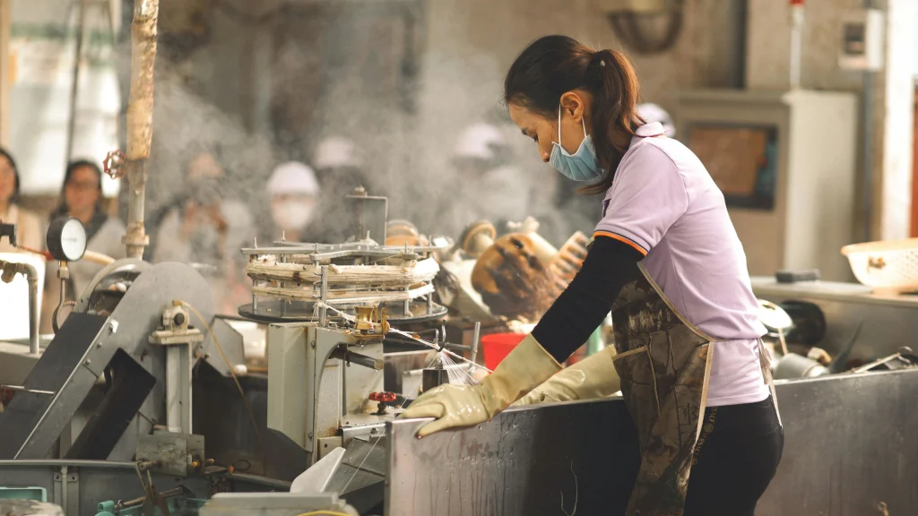 MENGAPA INDUSTRI MIGAS SANGAT MEMBUTUHKAN AHLI K3?