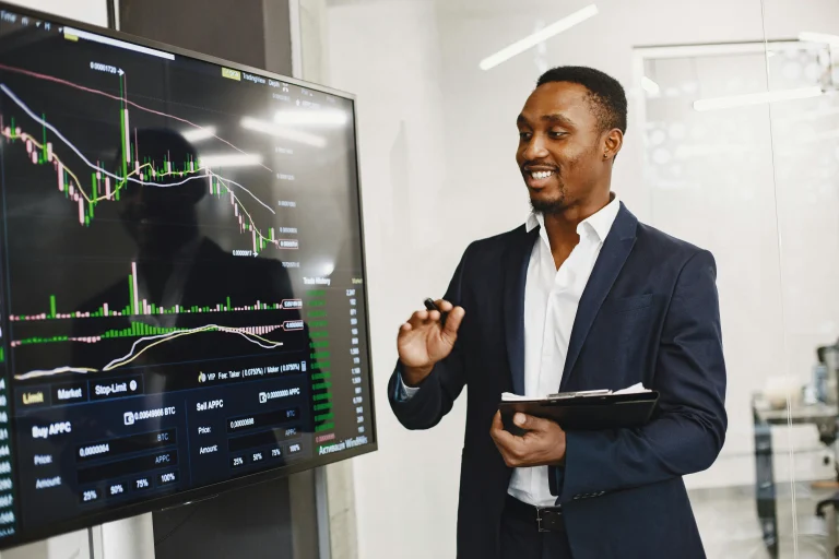 PERAN AHLI K3 UMUM DALAM MENGURANGI RISIKO  KERUGIAN PERUSAHAAN