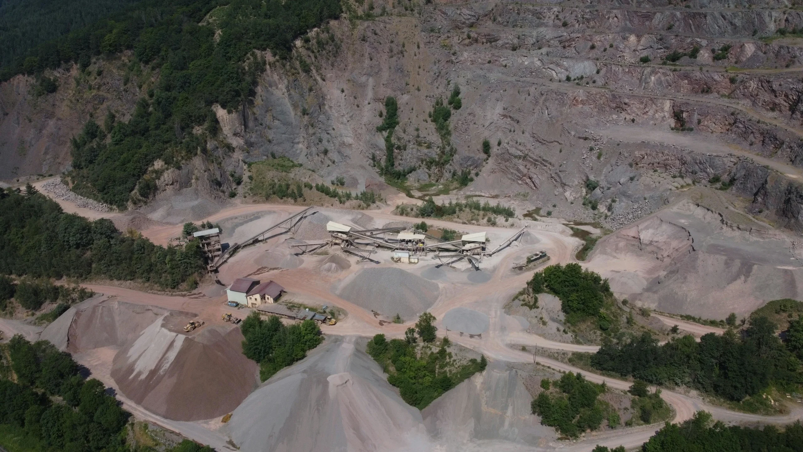 EVALUASI EFEKTIVITAS PROGRAM K3 PERTAMBANGAN SETIAP SEMESTER