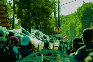 MANAJEMEN KONFLIK MASYARAKAT TAMBANG UNTUK MENJAGA KEAMANAN OPERASIONAL